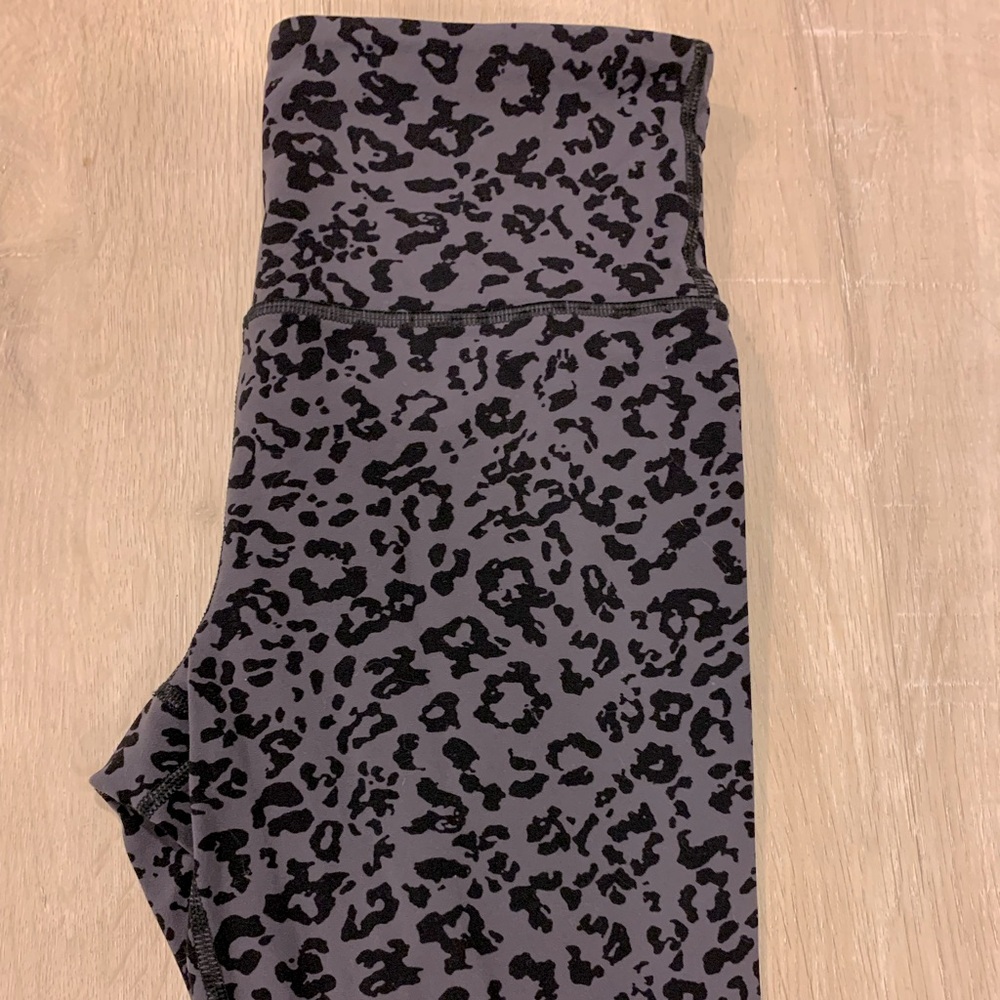 ATHLETA  High Rise Tights - Small